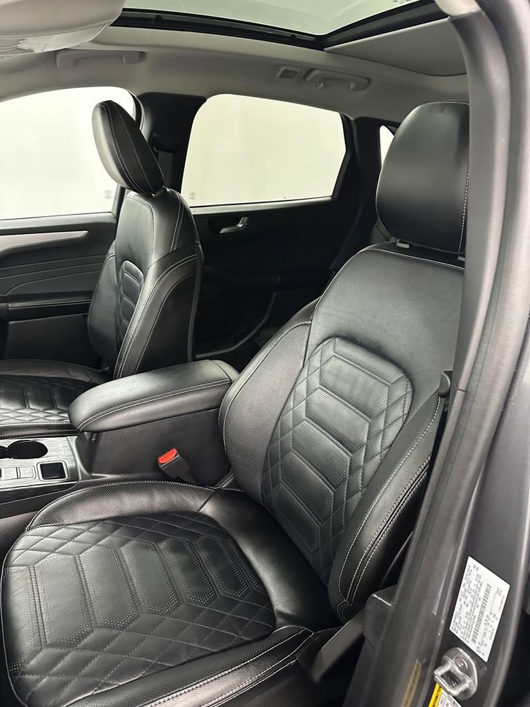 Used 2023 Ford Escape Platinum w/ Premium Technology Package image 12