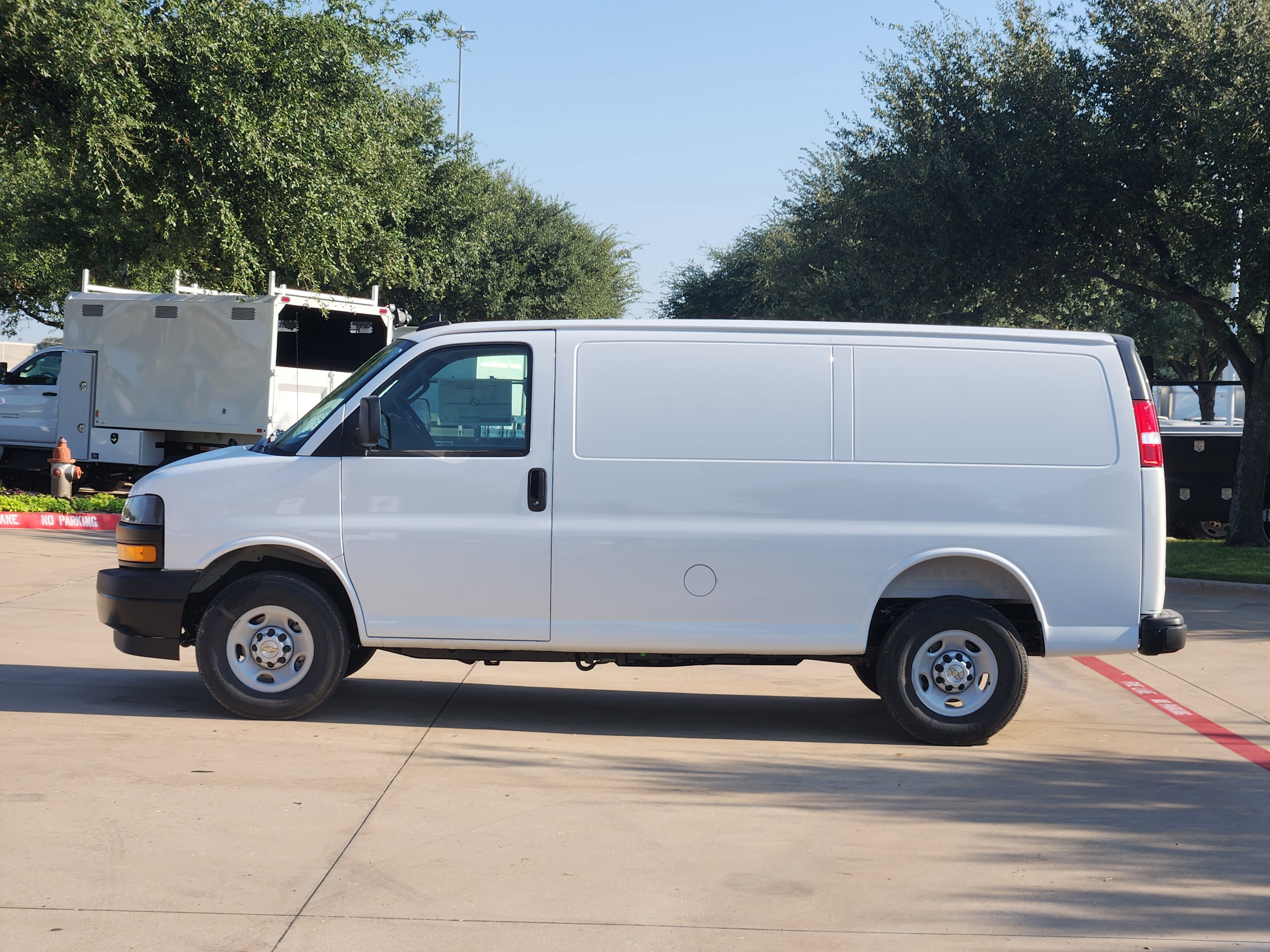 New 2025 Chevrolet Express 2500 w/ Safety Package image 11