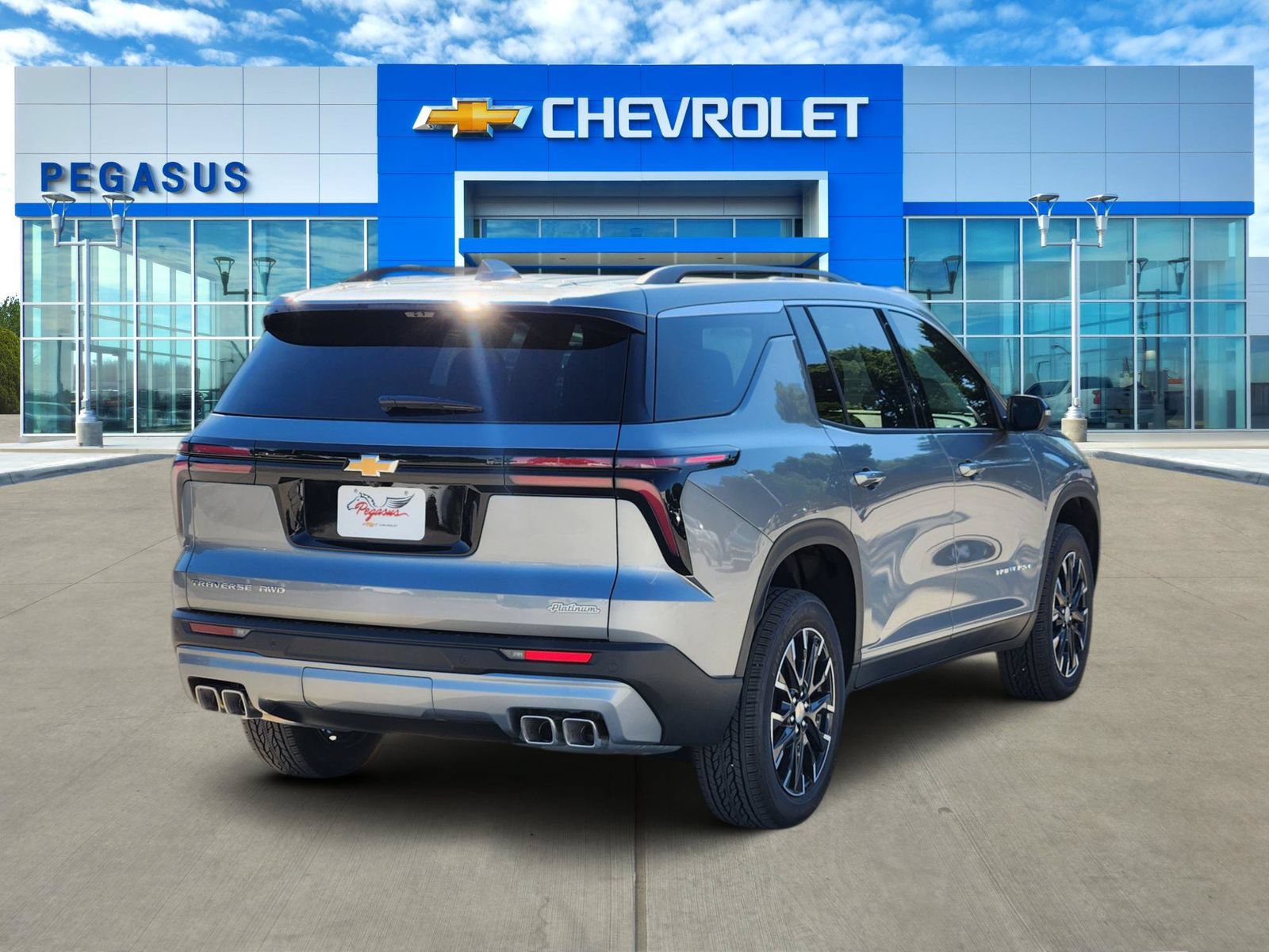 New 2026 Chevrolet Traverse LT w/ Sun and Wheel Package AWD/4WD image 5