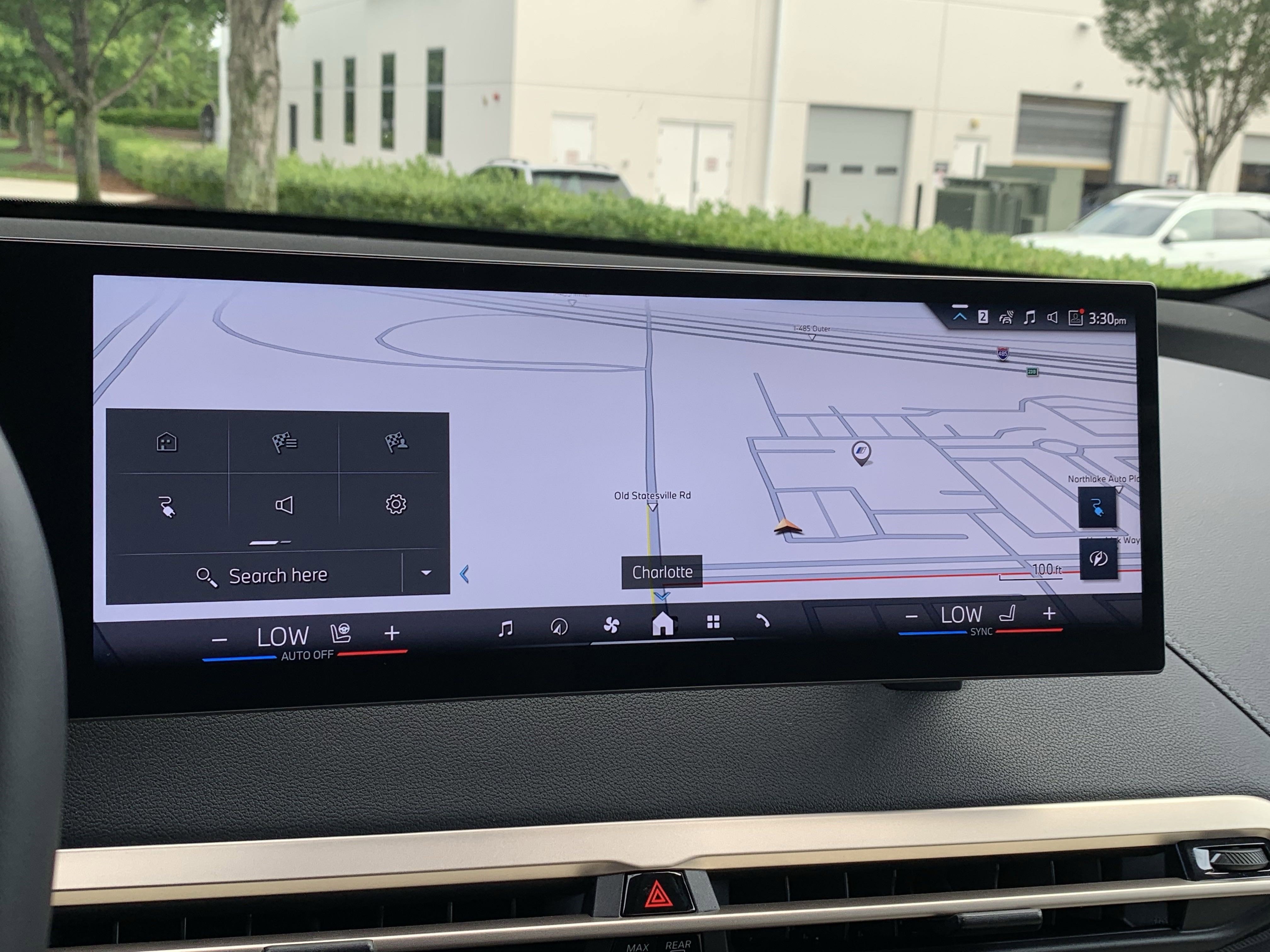 Used 2026 BMW iX xDrive60 w/ Premium Package image 28