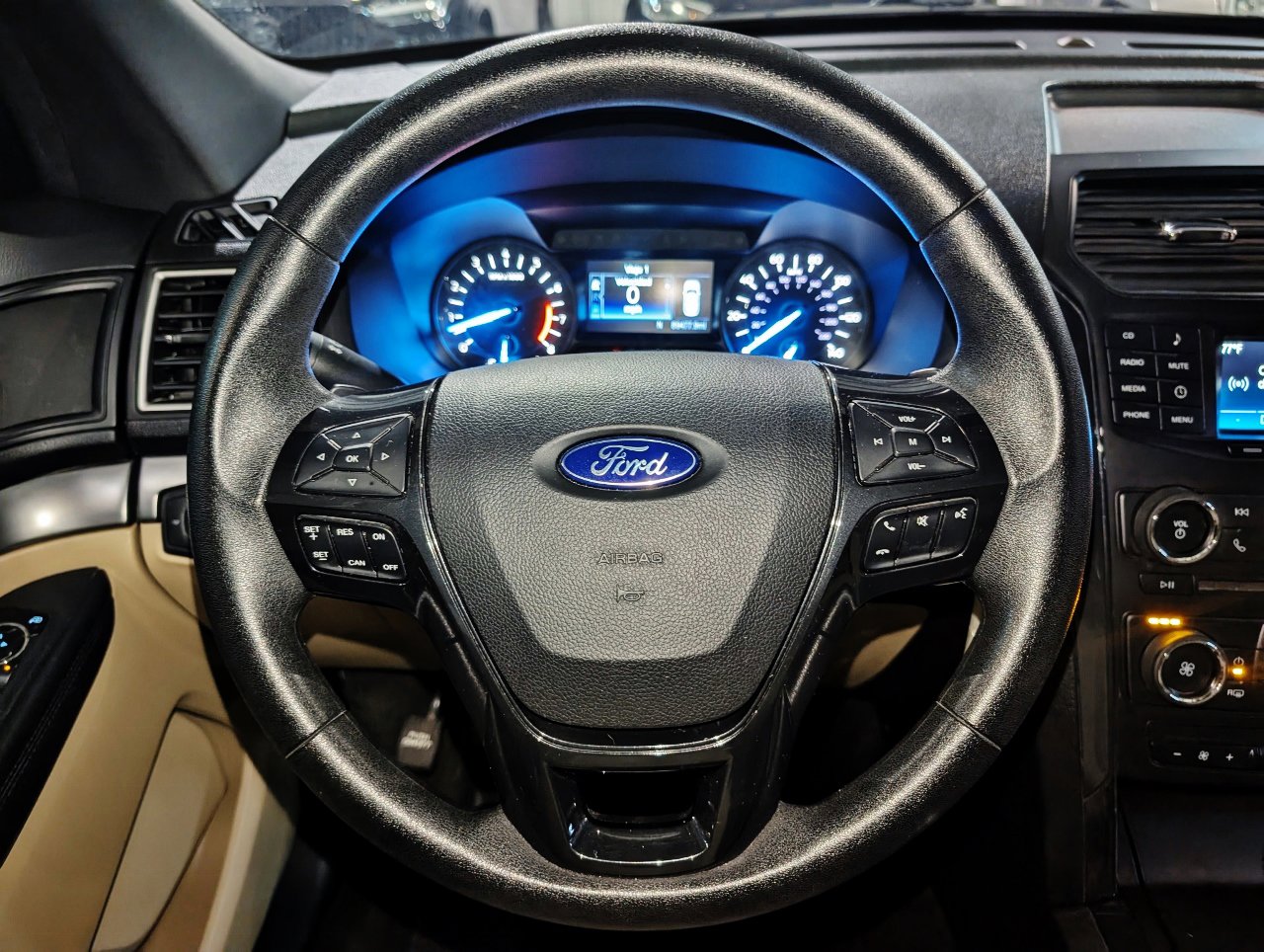 Used 2017 Ford Explorer FWD image 34