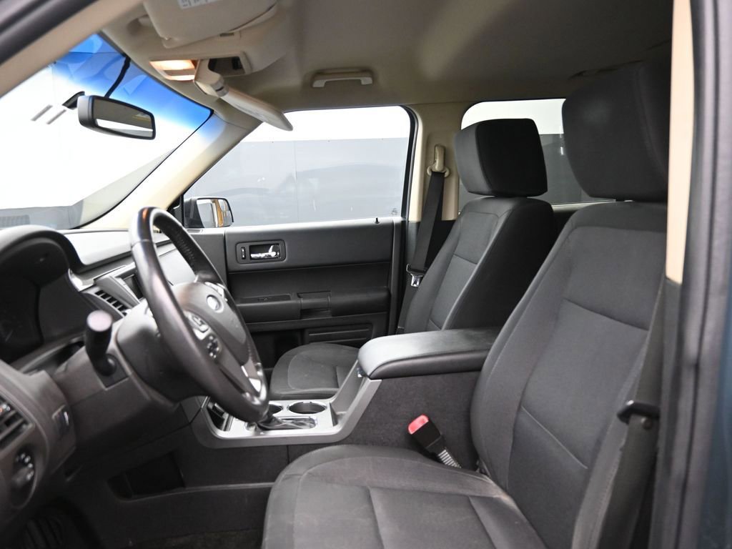 Used 2016 Ford Flex SE image 17