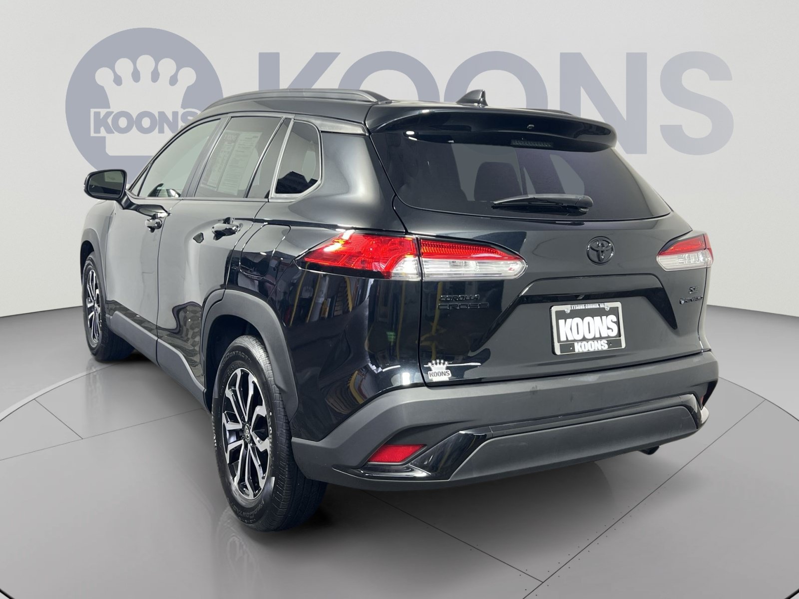Used 2025 Toyota Corolla Cross AWD Hybrid image 4