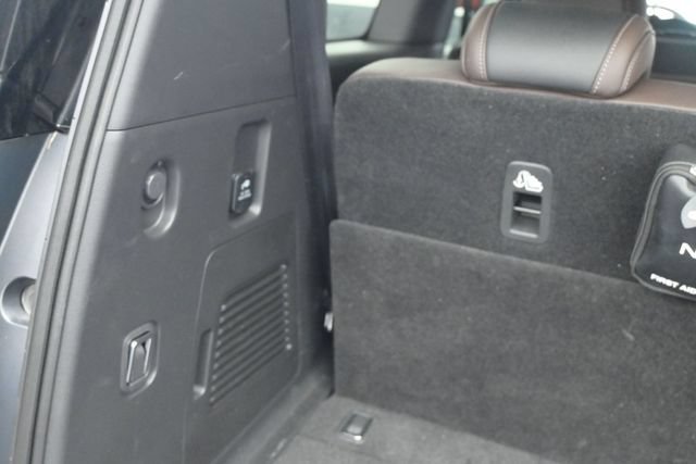 Used 2025 Nissan Armada SL RWD image 17