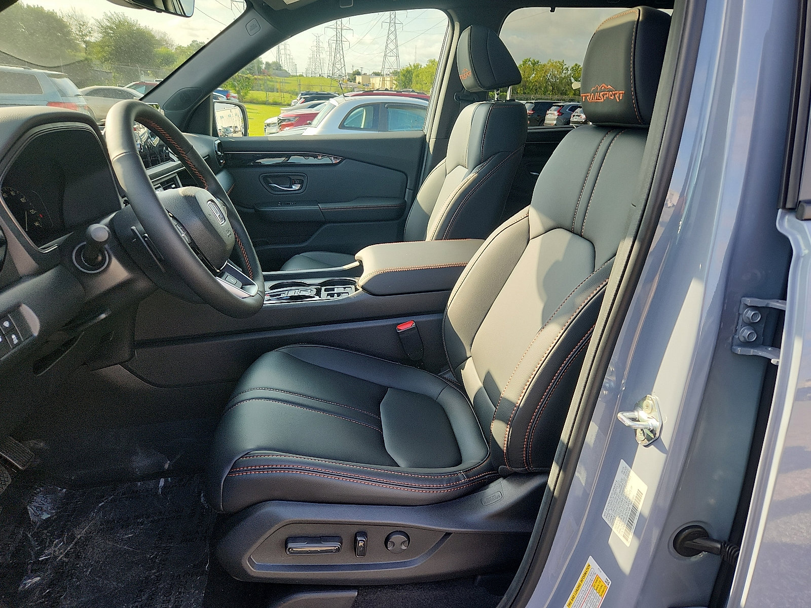New 2025 Honda Pilot TrailSport image 9