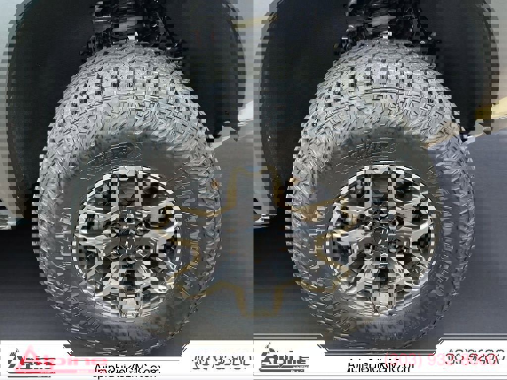 Used 2023 Chevrolet Colorado ZR2 w/ ZR2 Convenience Package III AWD/4WD image 14