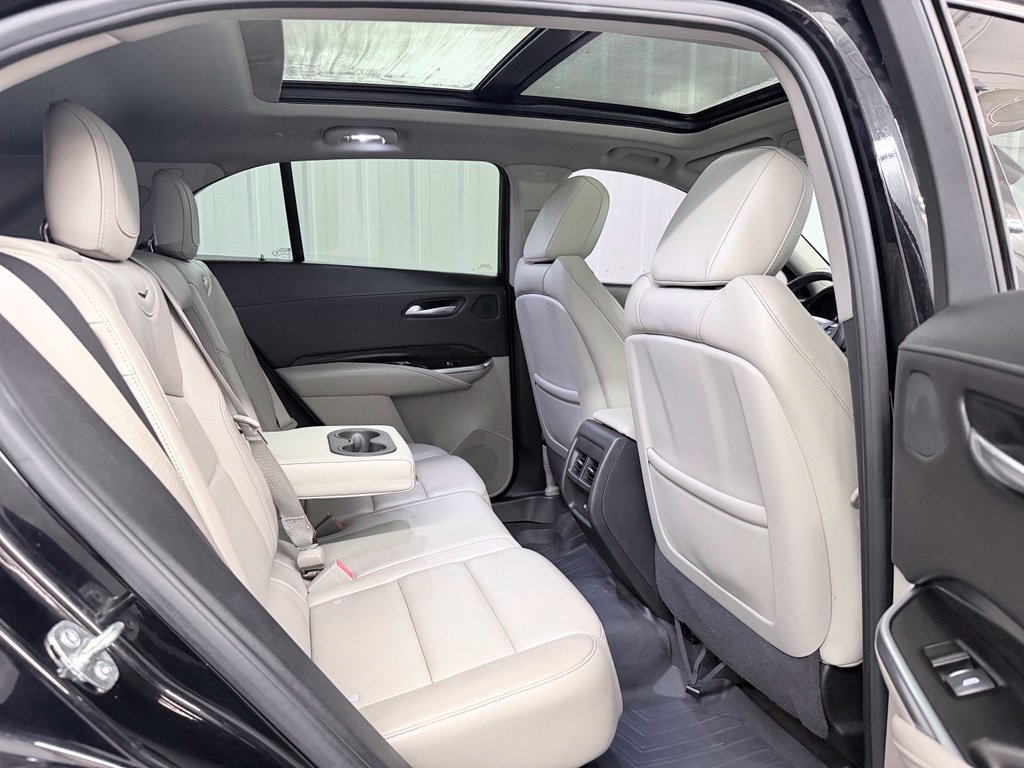 Used 2020 Cadillac XT4 Premium Luxury w/ Driver Awareness Package AWD/4WD image 33