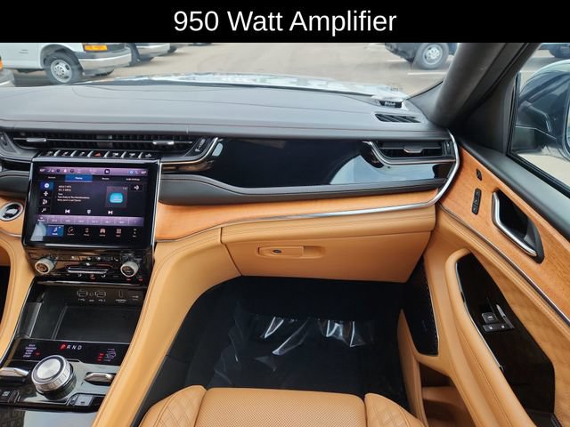 Used 2025 Jeep Grand Cherokee Summit AWD/4WD image 24