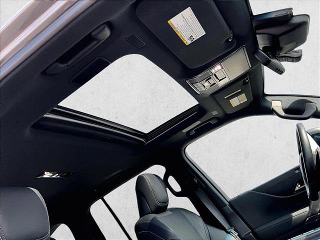 Used 2023 Lexus LX 600 4WD w/ Premium Package image 17