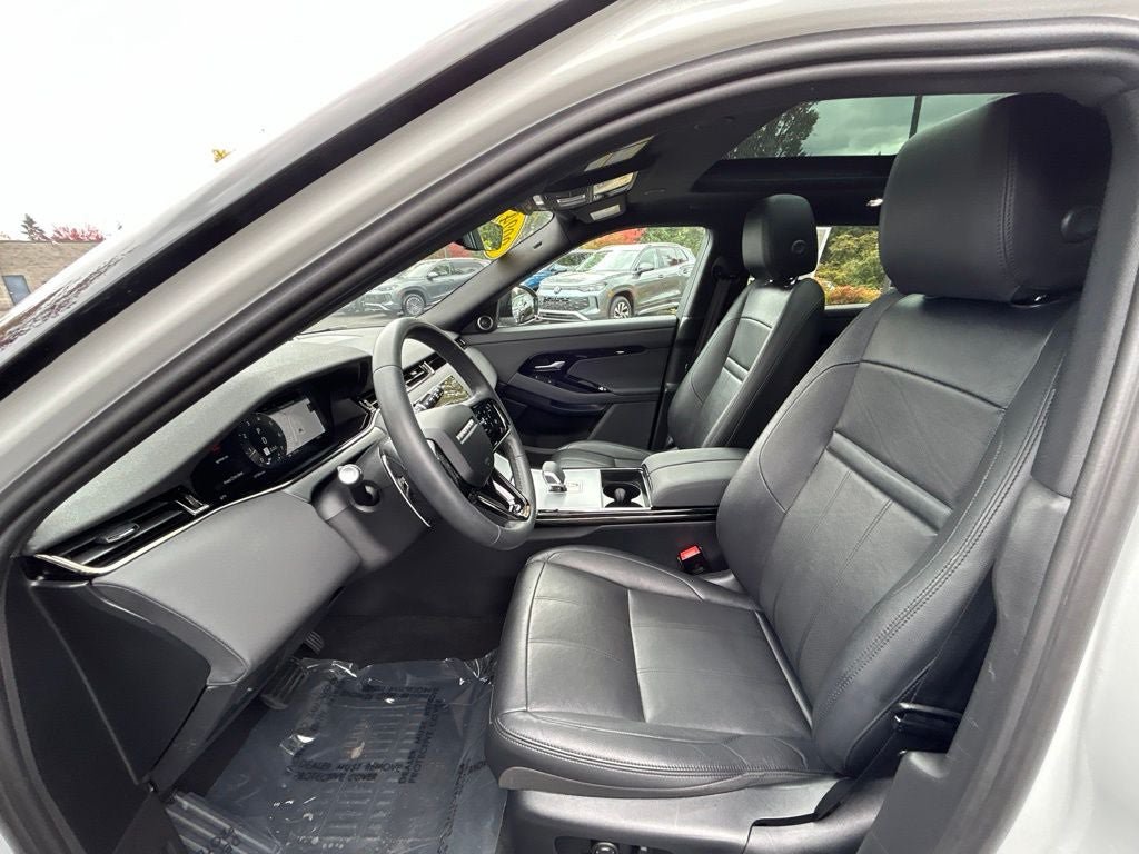 Used 2024 Land Rover Range Rover Evoque S AWD/4WD image 16
