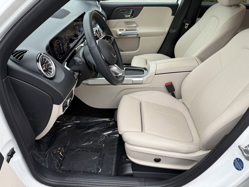 Certified 2025 Mercedes-Benz GLB 250 4MATIC image 9