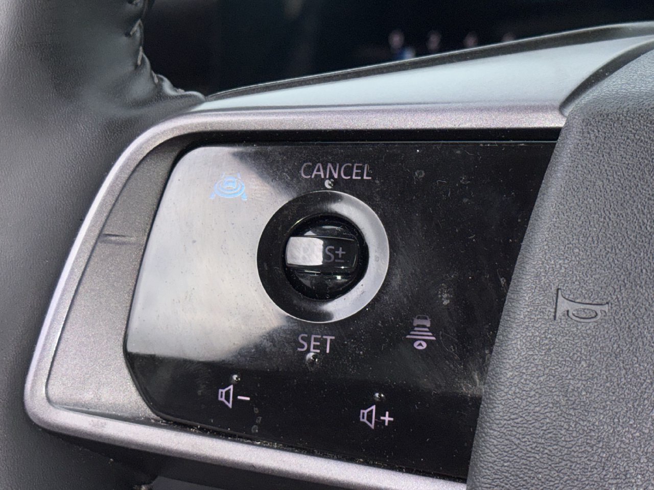 Certified 2025 Nissan Murano SV FWD image 24