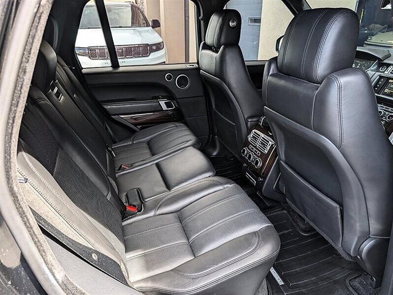 Used 2016 Land Rover Range Rover Supercharged AWD/4WD image 29
