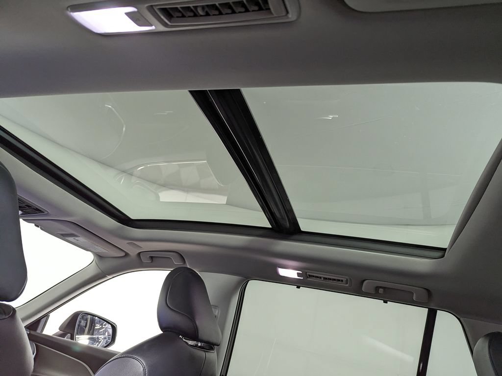 Used 2025 Toyota Grand Highlander AWD image 14