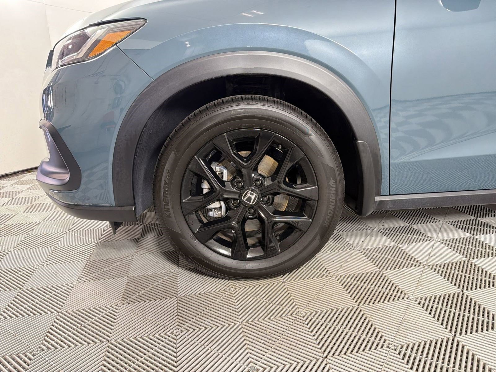 Certified 2025 Honda HR-V Sport image 12