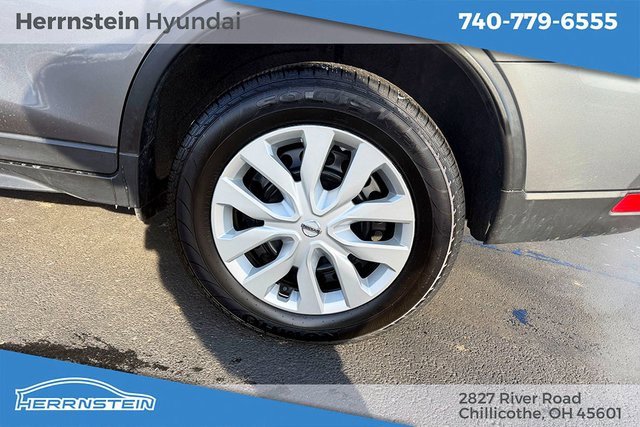 Used 2017 Nissan Rogue S image 22