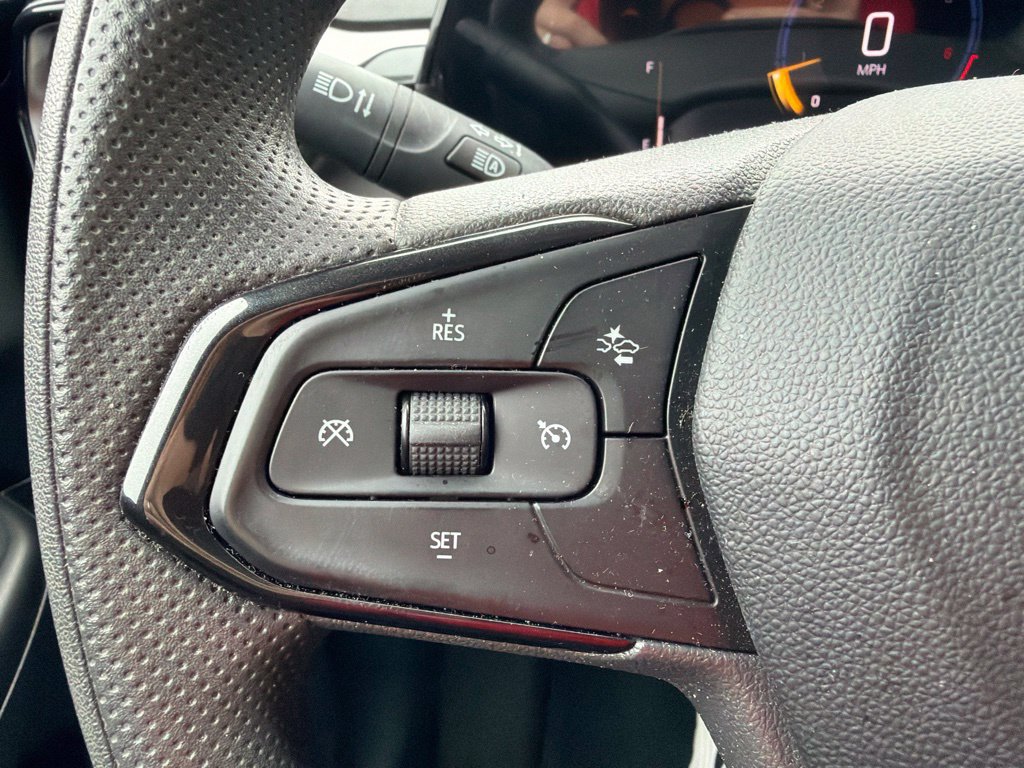 Used 2025 Chevrolet TrailBlazer LT AWD/4WD image 26