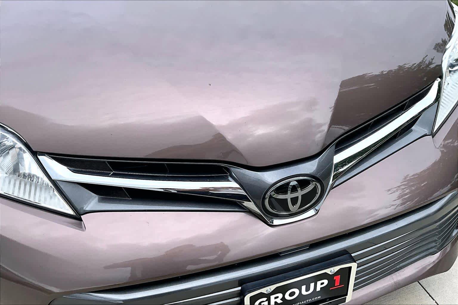 Used 2020 Toyota Sienna XLE Premium FWD image 29