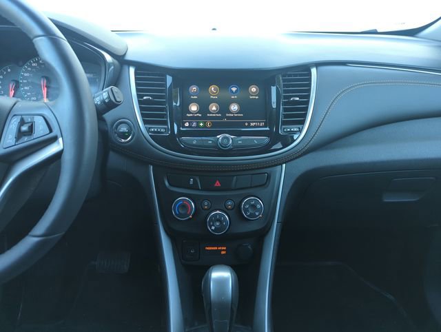 Used 2022 Chevrolet Trax LT w/ Midnight Edition image 24