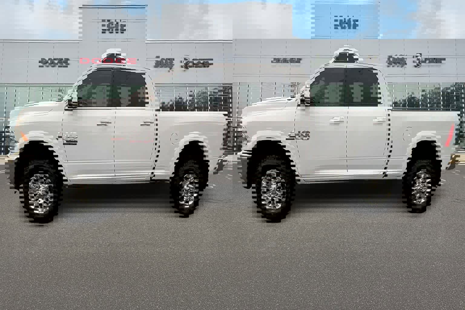 Used 2018 RAM 2500 Laramie image 3
