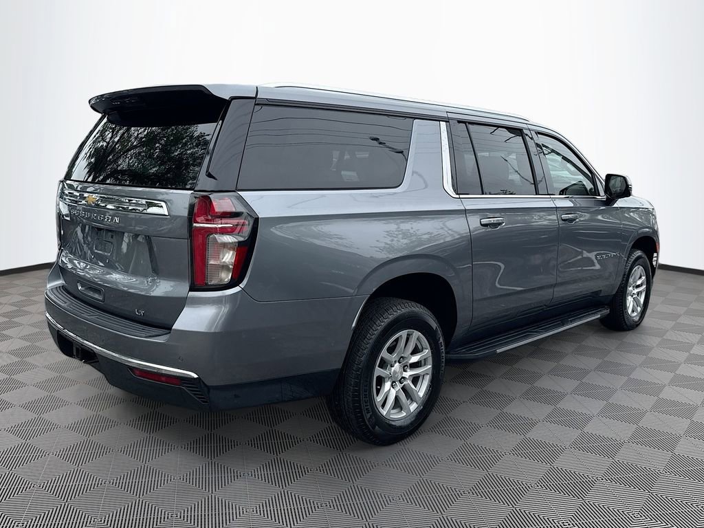 Used 2022 Chevrolet Suburban LT w/ Luxury Package image 6