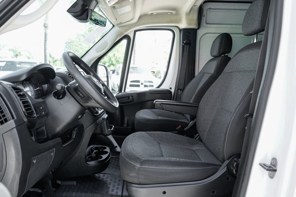 Used 2024 RAM ProMaster 2500 w/ Safety Group FWD image 19
