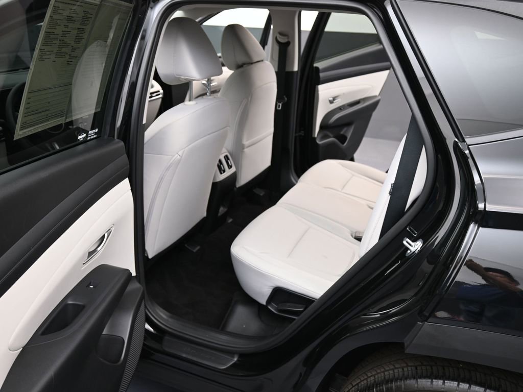 Certified 2025 Hyundai Tucson SEL image 10