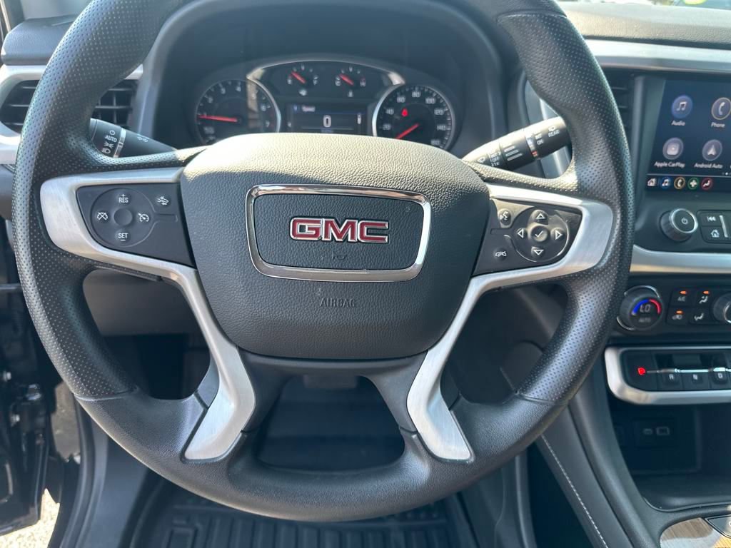 Used 2023 GMC Acadia SLE image 16