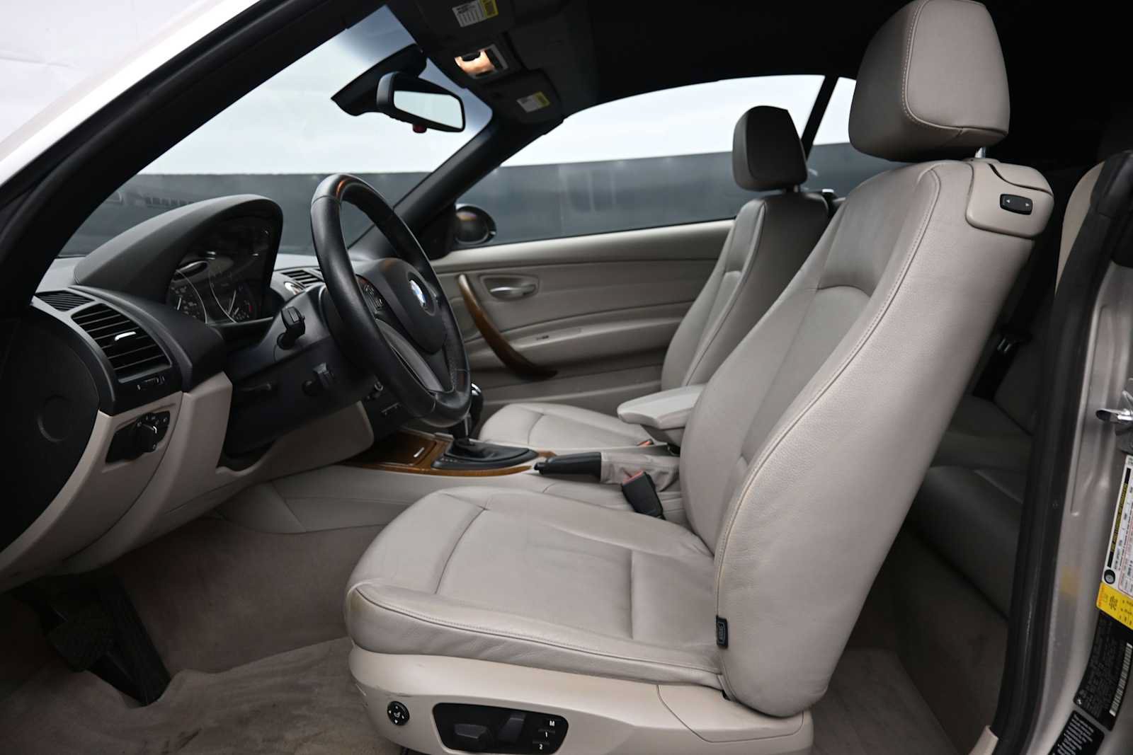 Used 2008 BMW 128i Convertible RWD image 11