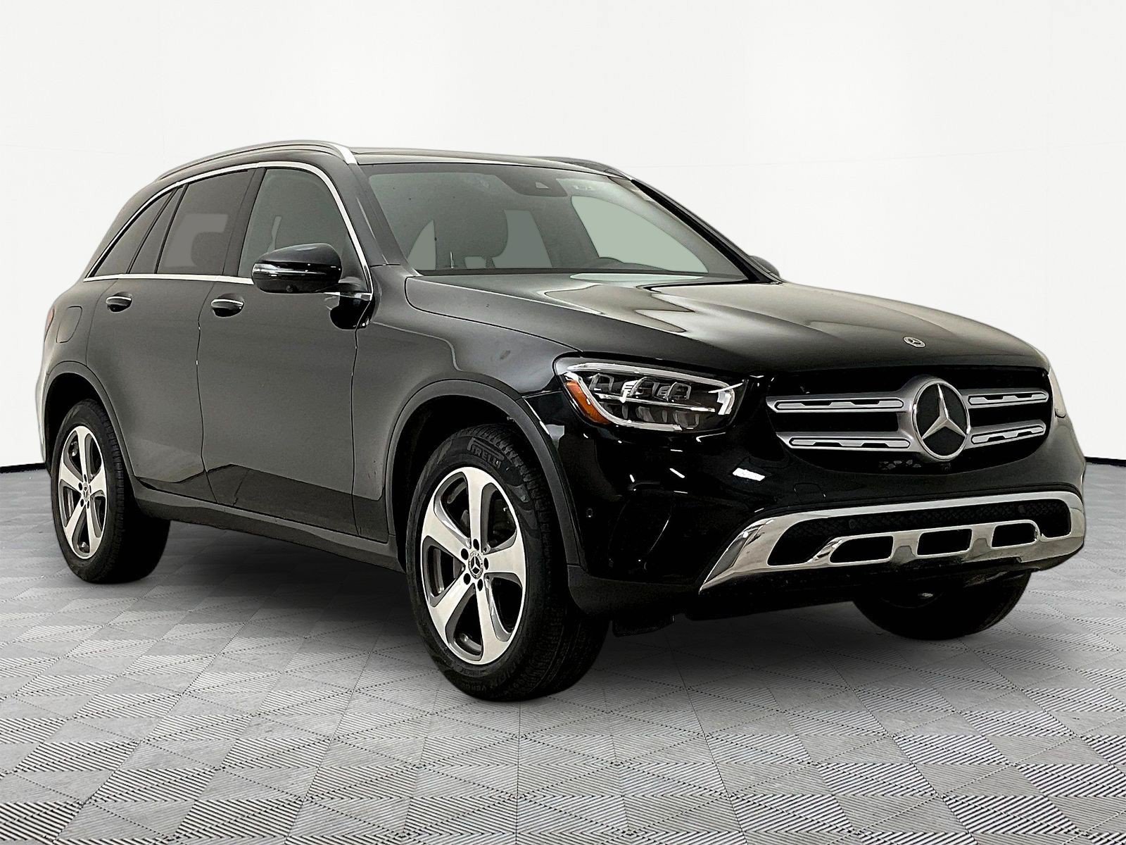 Certified 2022 Mercedes-Benz GLC 300 4MATIC image 3