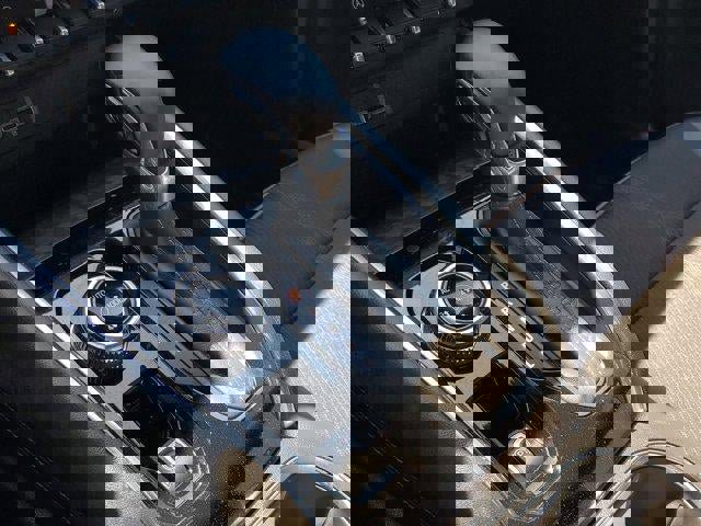 Used 2024 GMC Canyon AT4 image 27