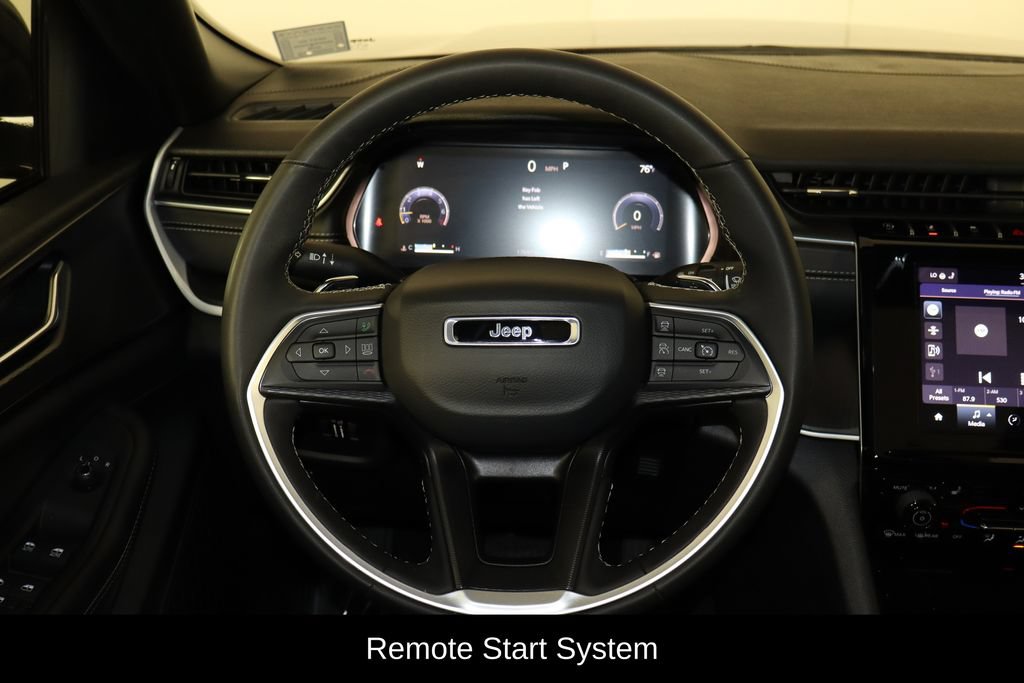Used 2024 Jeep Grand Cherokee Altitude AWD/4WD image 7