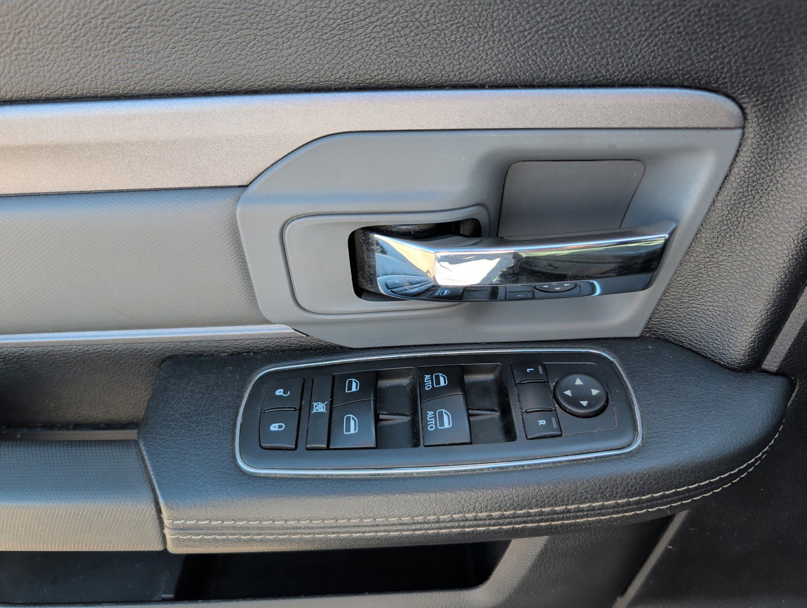 Used 2017 RAM 2500 Power Wagon image 16