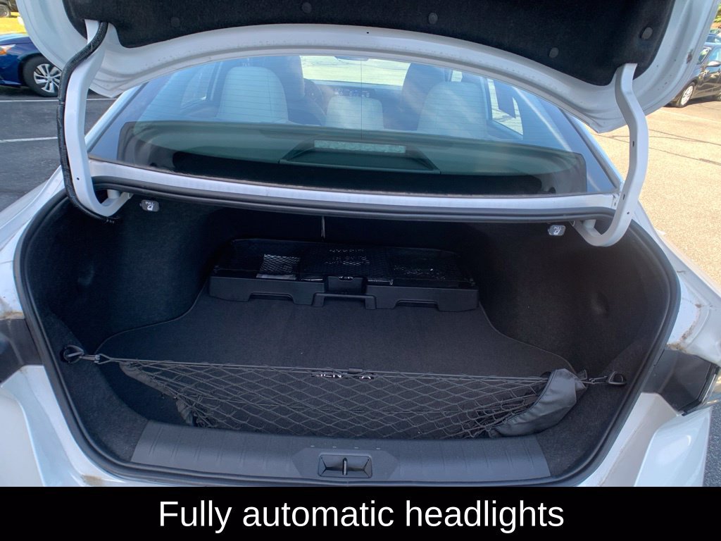 Certified 2026 Nissan Sentra SL w/ Floor Mat Package FWD image 30