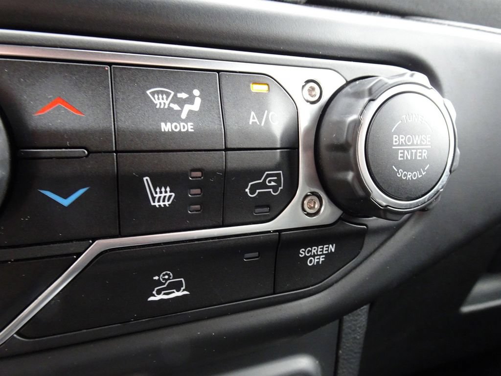 Used 2022 Jeep Wrangler Unlimited Sahara w/ Cold Weather Group AWD/4WD image 22