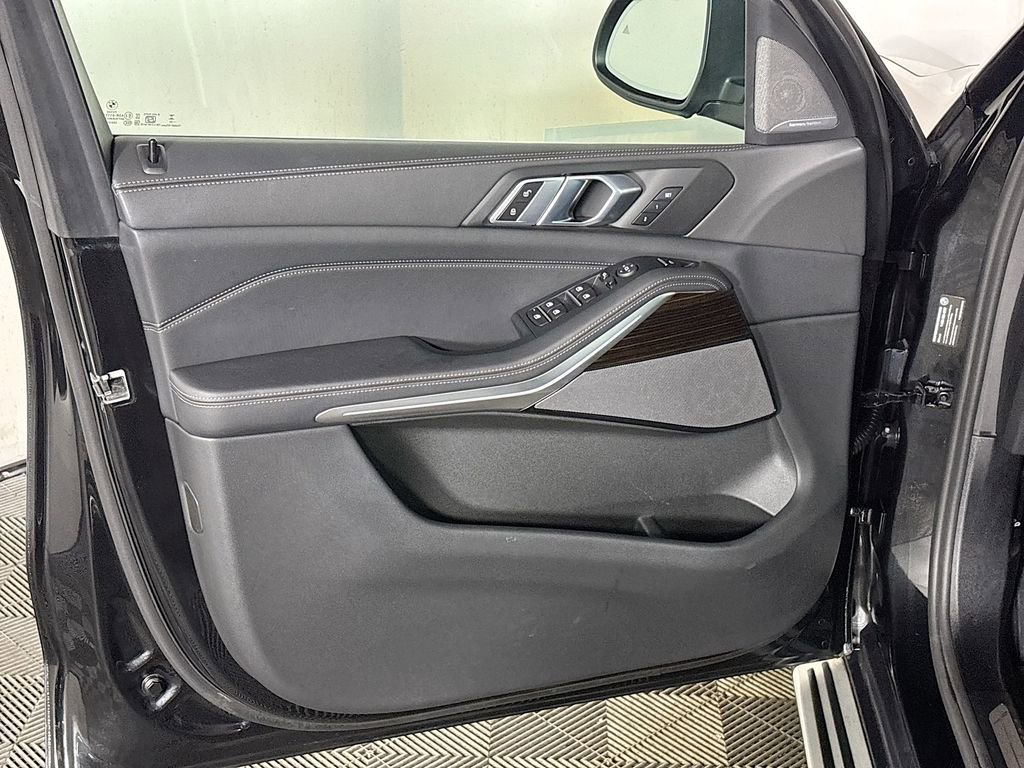 Used 2026 BMW X5 xDrive40i AWD/4WD image 10