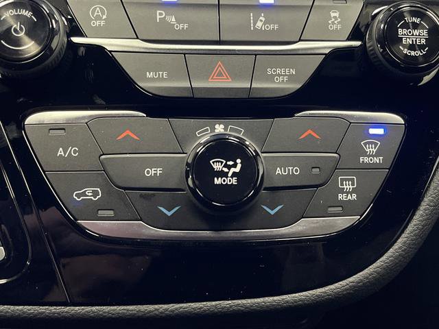 New 2026 Chrysler Pacifica Select w/ S Appearance Package image 18