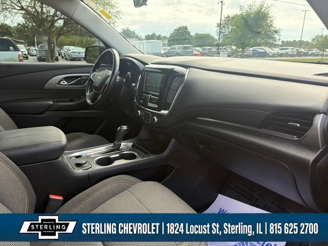 Used 2018 Chevrolet Traverse LT w/ LPO, Floor Liner Package FWD image 11