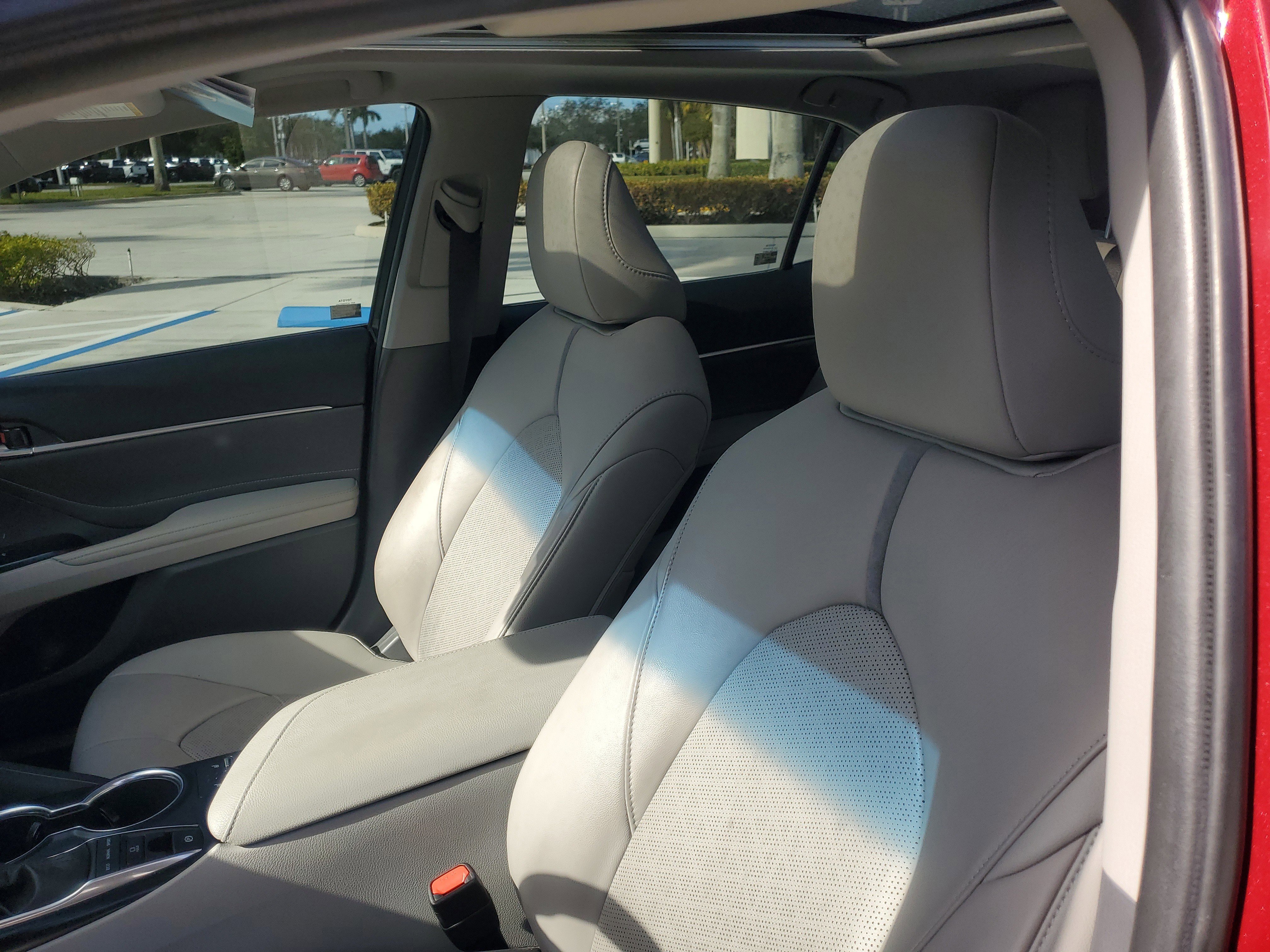 Used 2018 Toyota Camry XSE w/ Driver Assist Package image 20