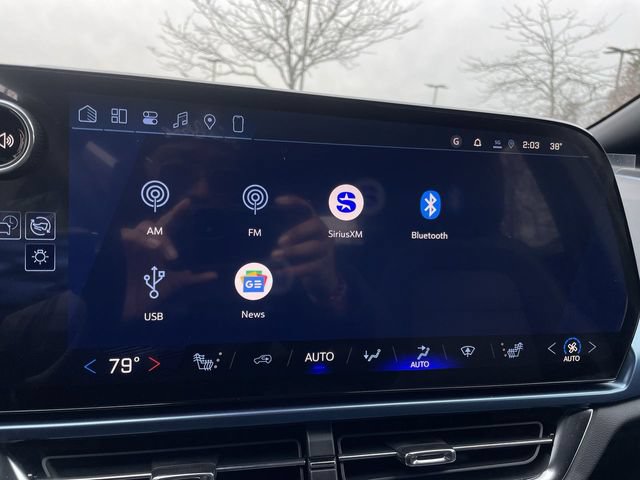 New 2026 Chevrolet Equinox EV LT AWD/4WD image 16