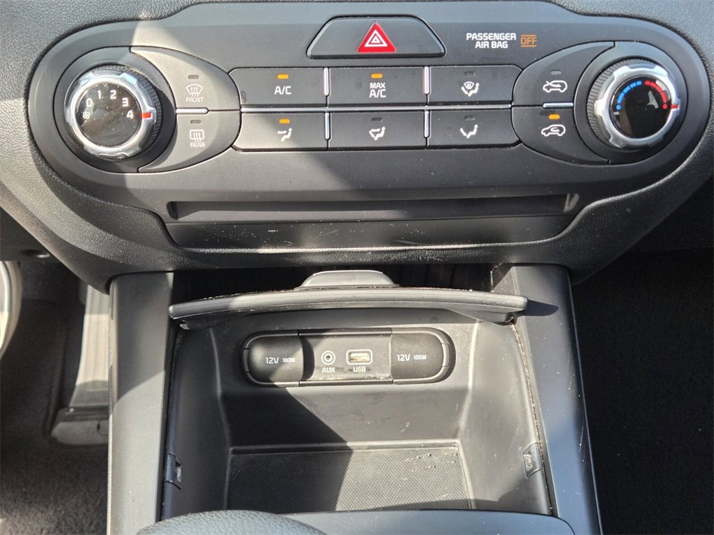 Used 2020 Kia Sorento LX image 24