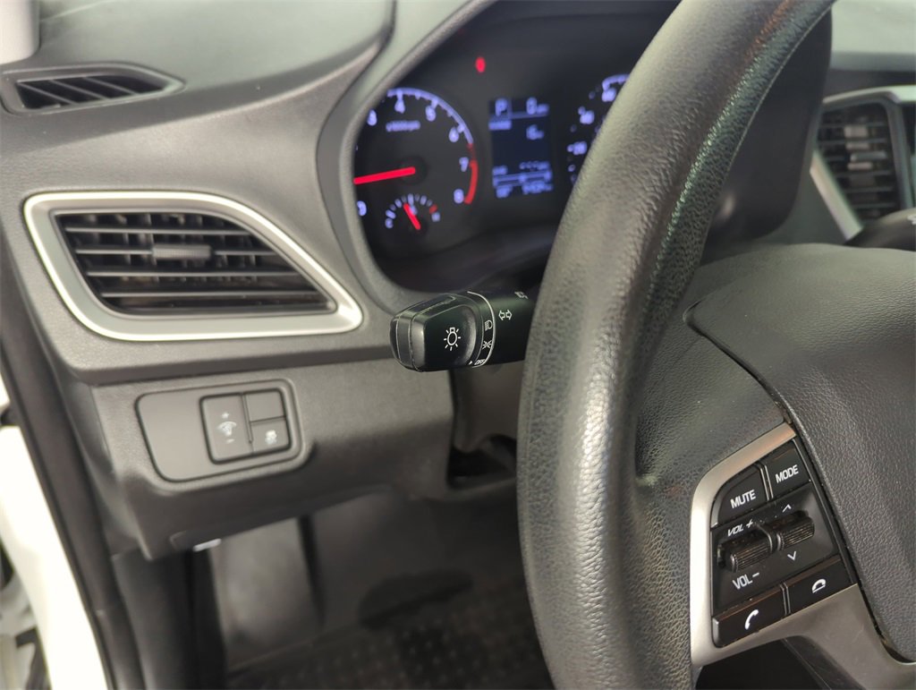 Used 2021 Hyundai Accent SE image 21