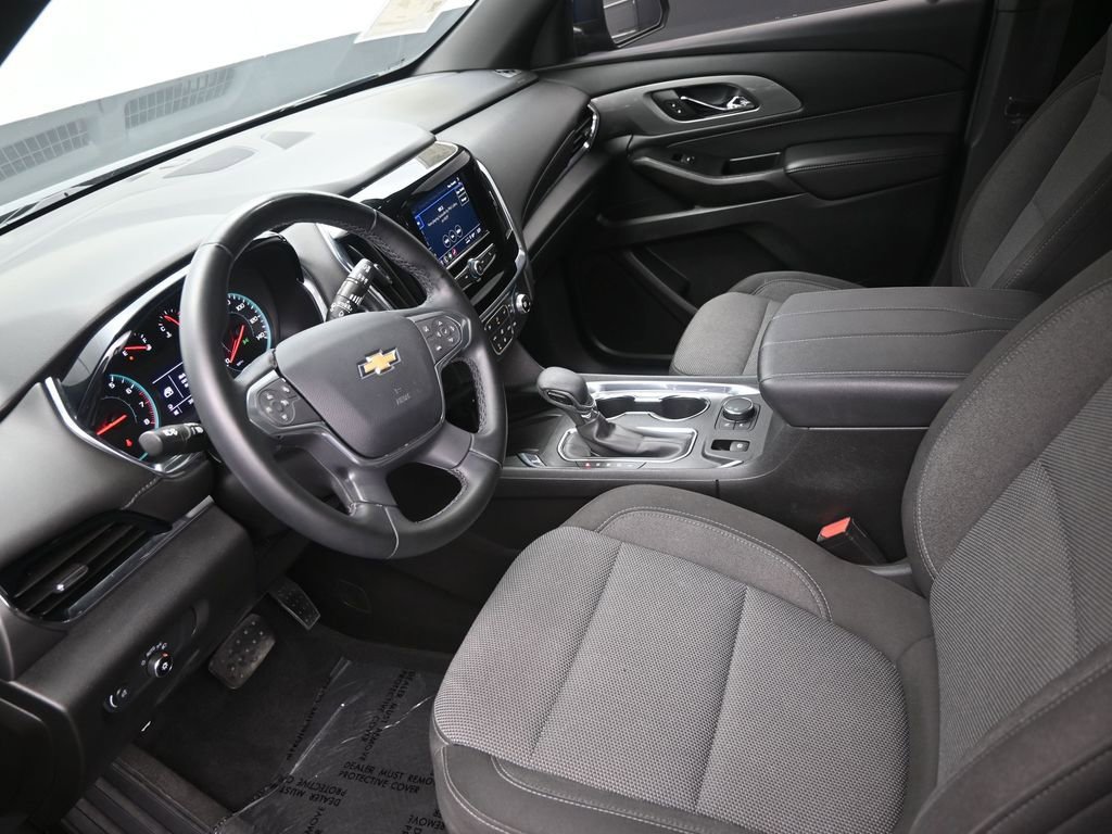 Used 2023 Chevrolet Traverse LT image 14