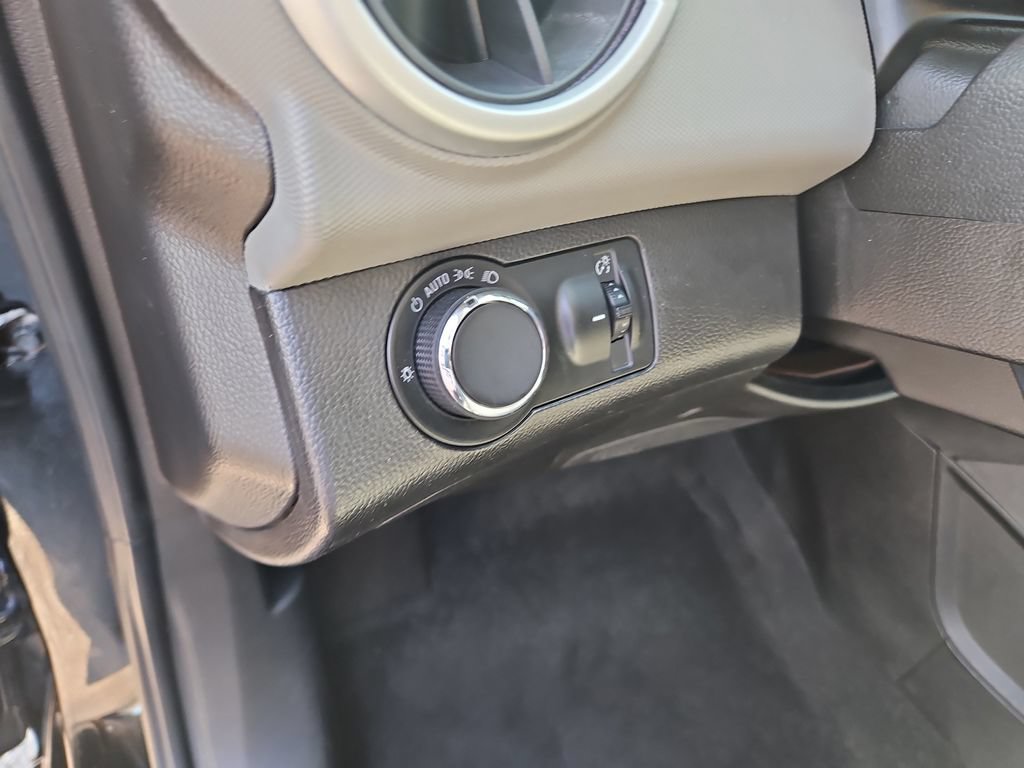 Used 2017 Chevrolet Sonic LS FWD image 21