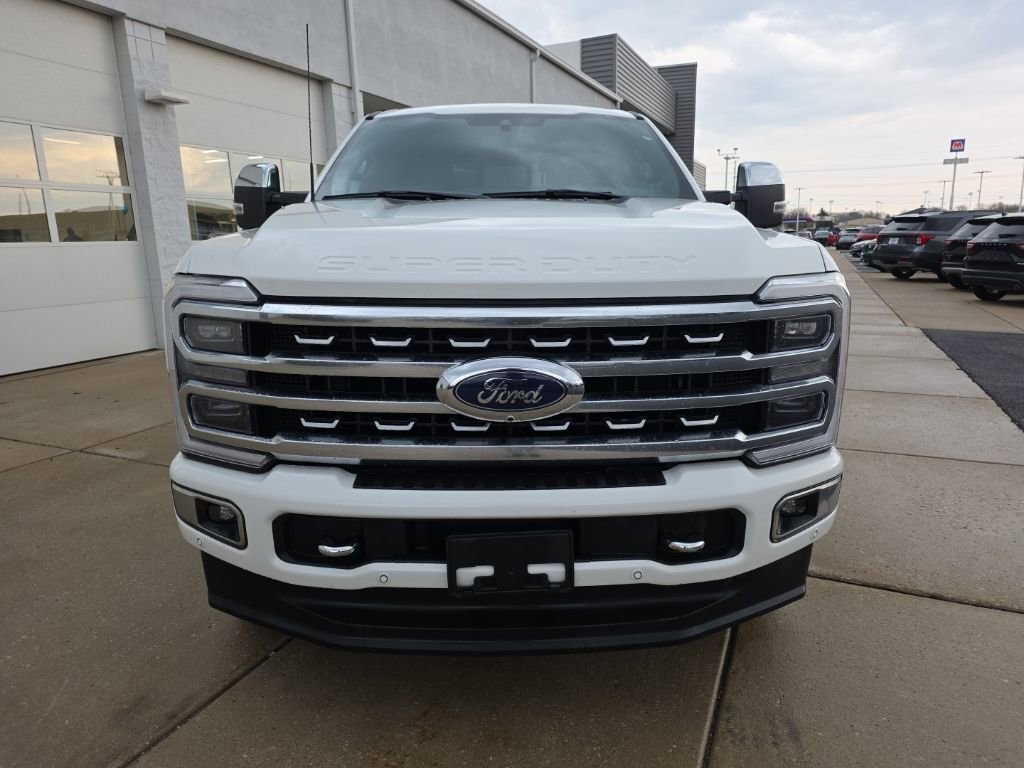 Used 2023 Ford F250 Platinum image 3