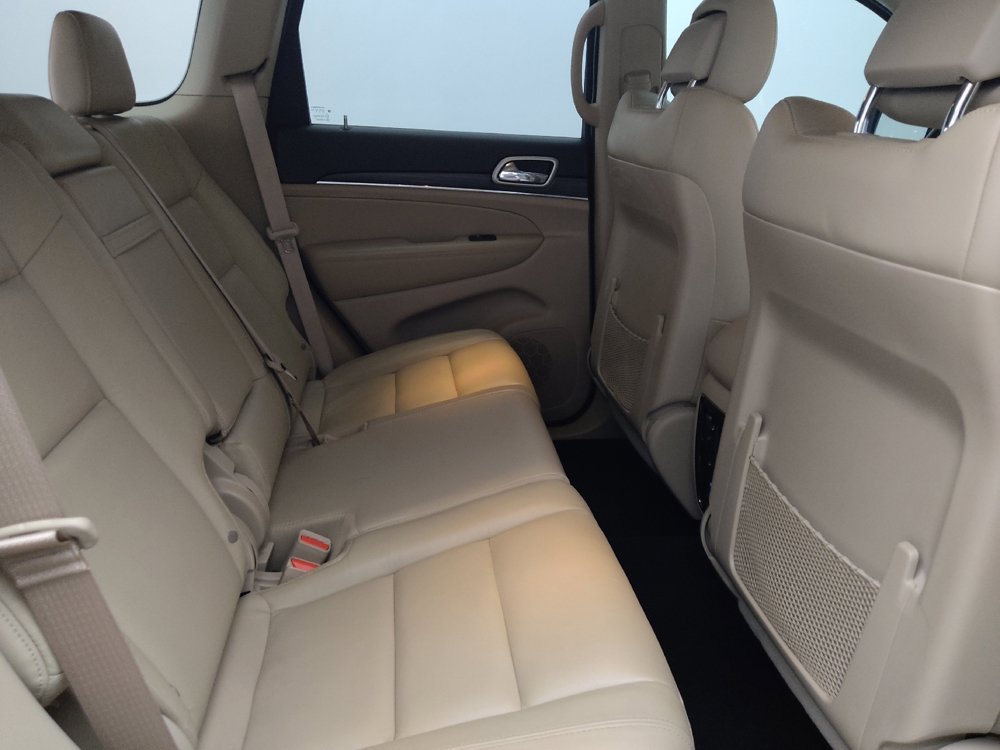 Used 2020 Jeep Grand Cherokee Limited AWD/4WD image 19
