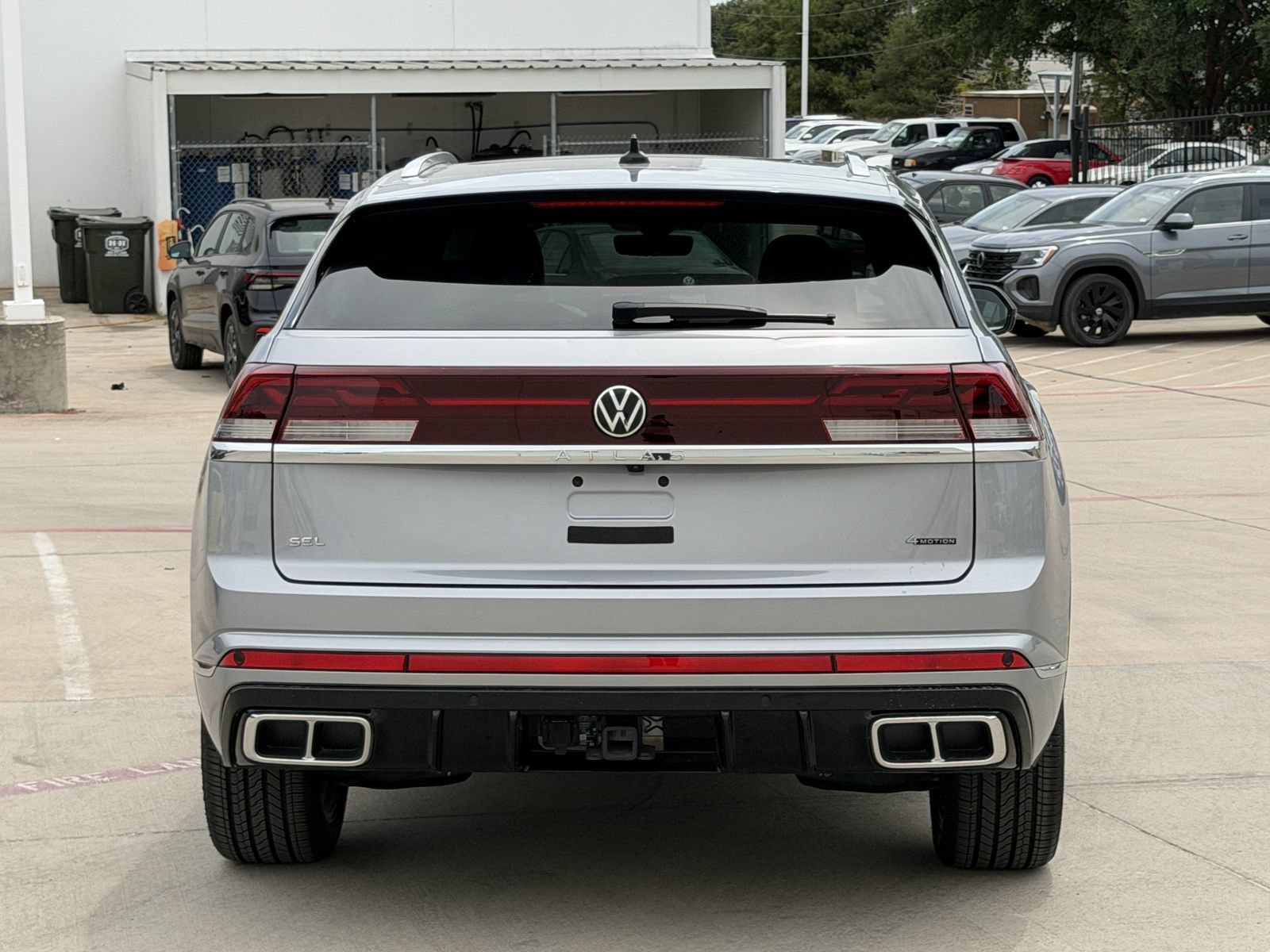 Used 2024 Volkswagen Atlas Cross Sport SEL Premium R-Line AWD/4WD image 5