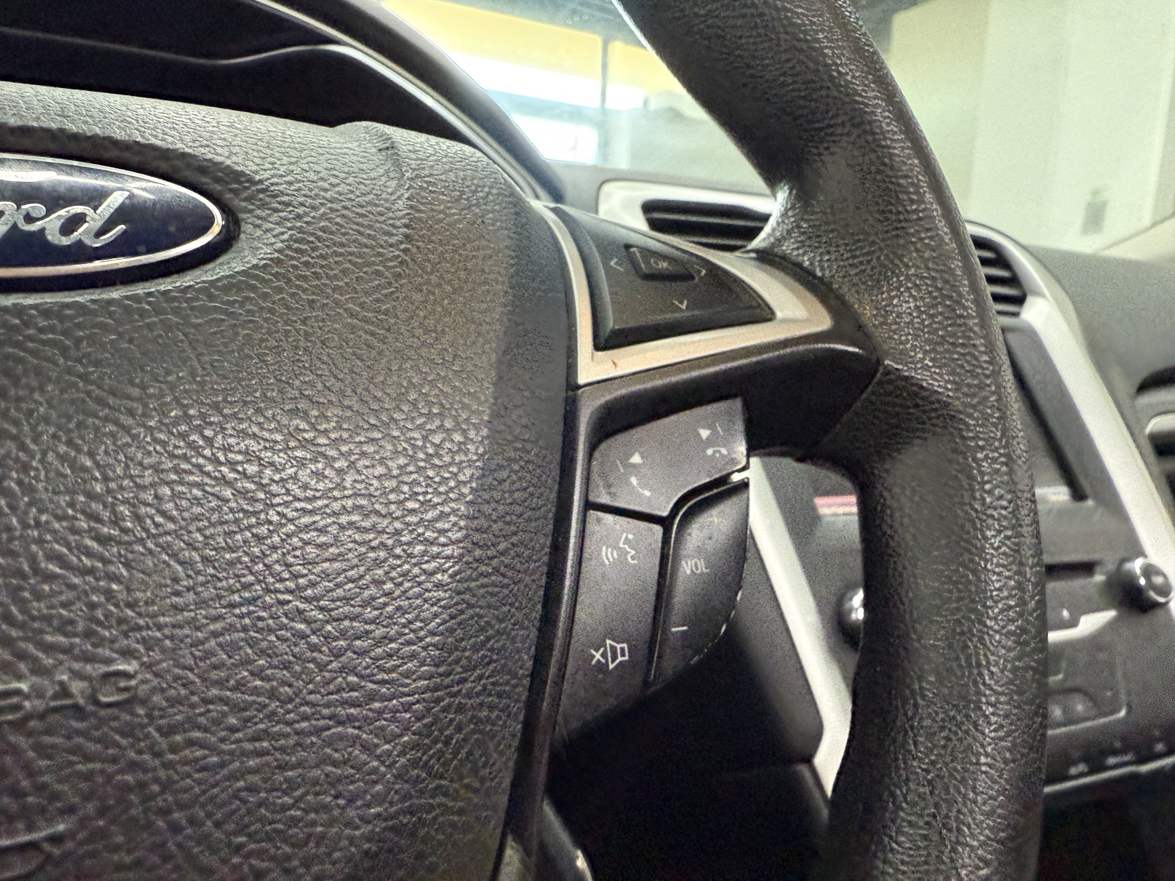 Used 2013 Ford Fusion SE image 15