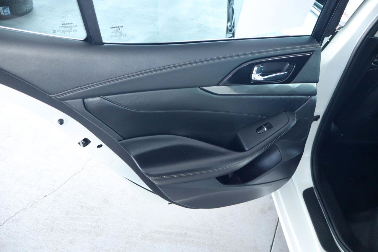 Used 2021 Nissan Maxima 3.5 SV w/ Floor Mat Group FWD image 26