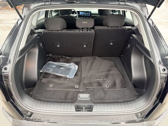 Used 2024 Hyundai Kona SE image 21